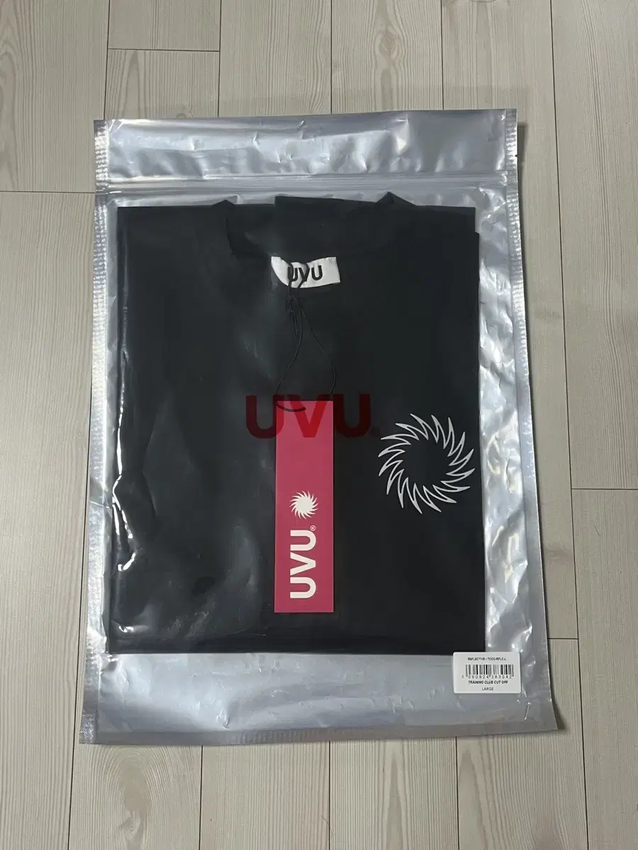 UVU TRAINING CLUB CUT-OFF black